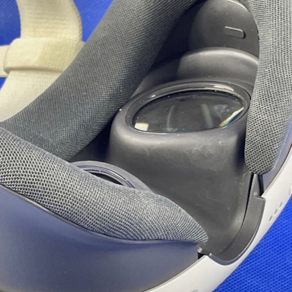 Meta Quest 3 512GB VR Headset - White(B) NPS - Picture 5 of 9